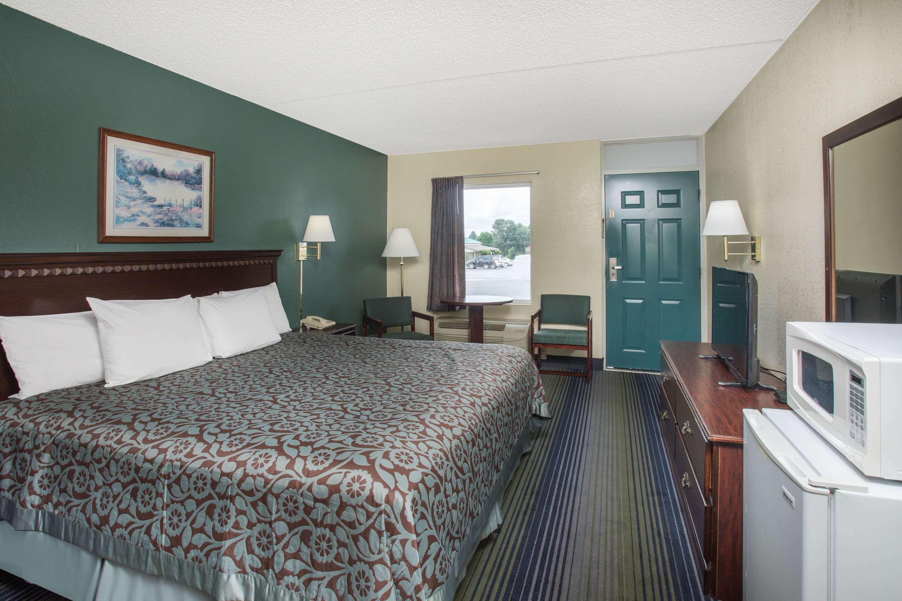 Days Inn By Wyndham Harrison Exteriör bild